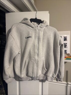 Comfort Colors Kids Zip-Up Hoodie in Light Gray